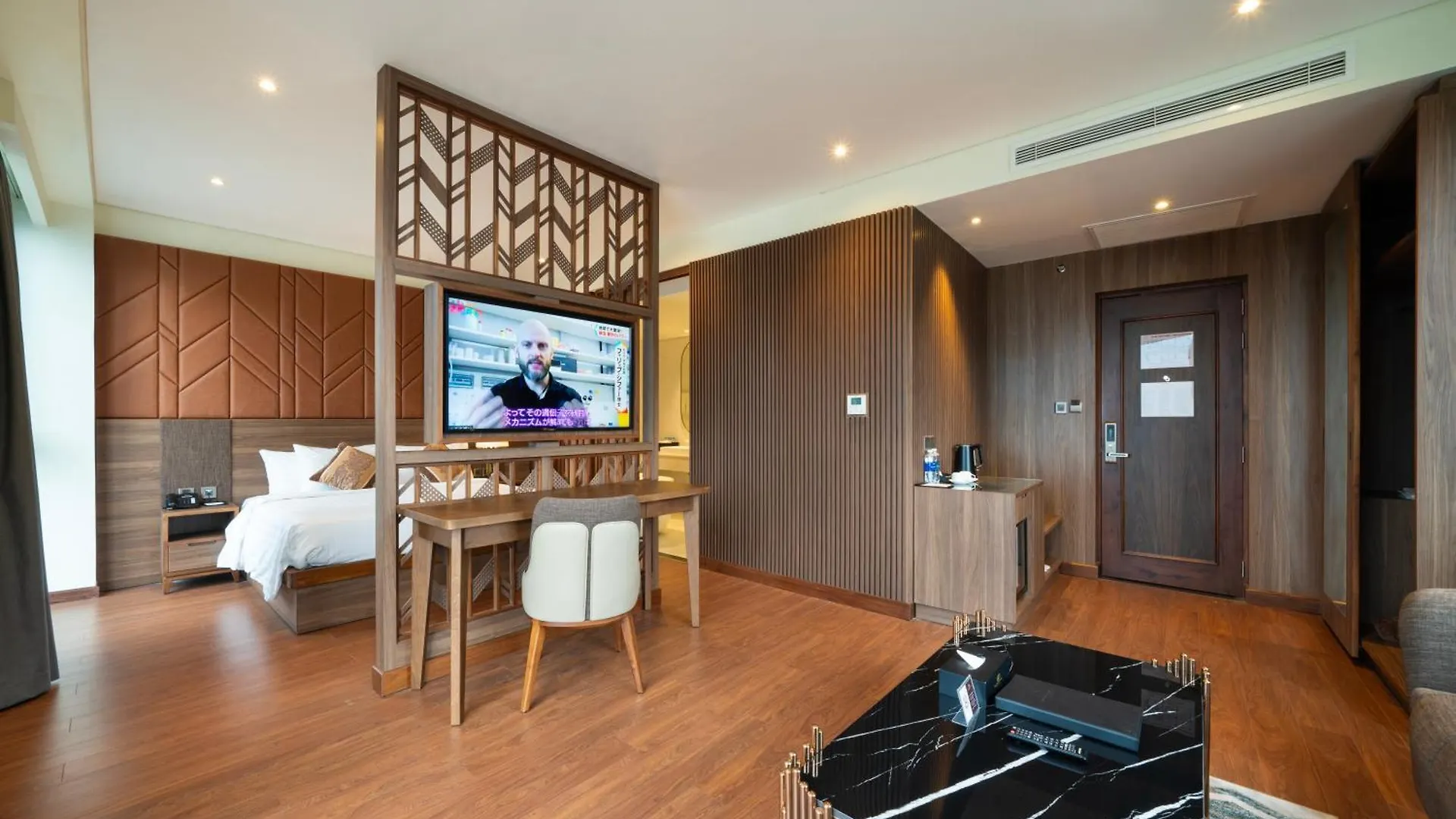 Northern Charm Hotel Ho Chi Minh City 4*,